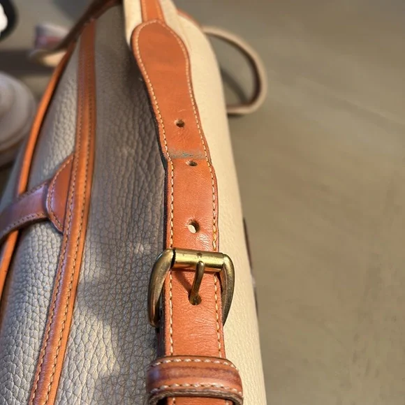 Dooney & Bourke Cream and Brown Leather Satchel Excellent Used condition - Picture 4 of 14